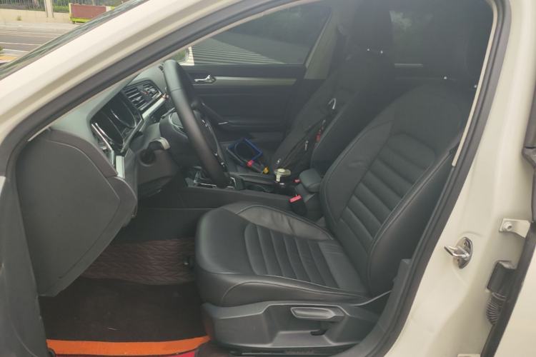 Used Volkswagen Lamando 2018 280TSI DSG Comfort Edition Left Front Seat