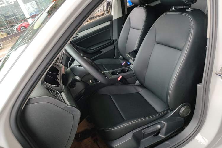 Used Volkswagen Lamando 2018 230TSI DSG Fashion Edition Left Front Seat