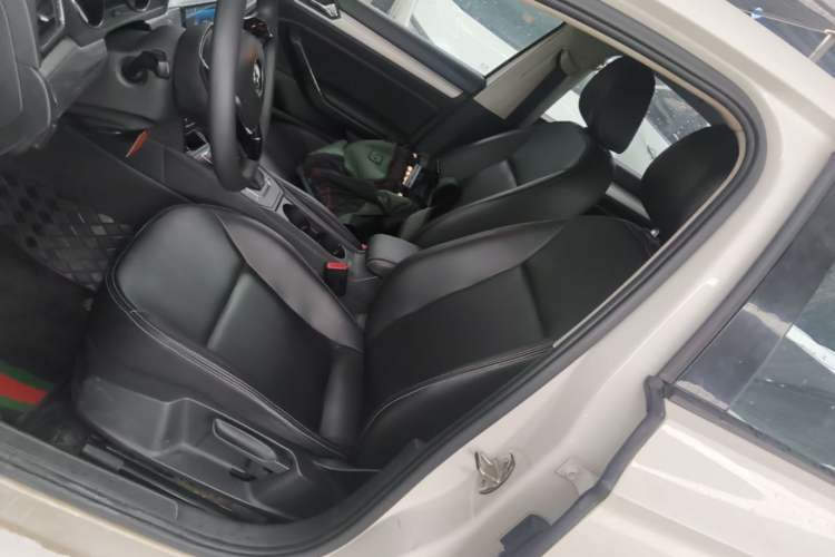 Used Volkswagen Lamando 2018 230TSI DSG Fashion Edition Left Front Seat