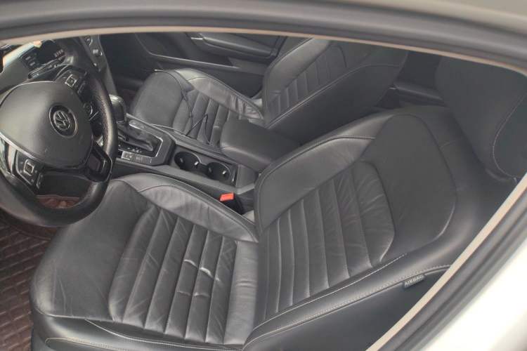 Used Volkswagen Lamando 2018 280TSI DSG Comfort Edition Left Front Seat