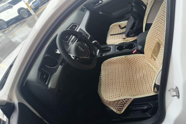 Used Volkswagen Lamando 2018 230TSI DSG Fashion Edition Left Front Seat