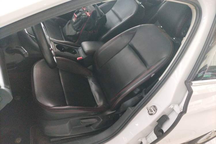 Used Volkswagen Lamando 2018 230TSI DSG Fashion Edition Left Front Seat