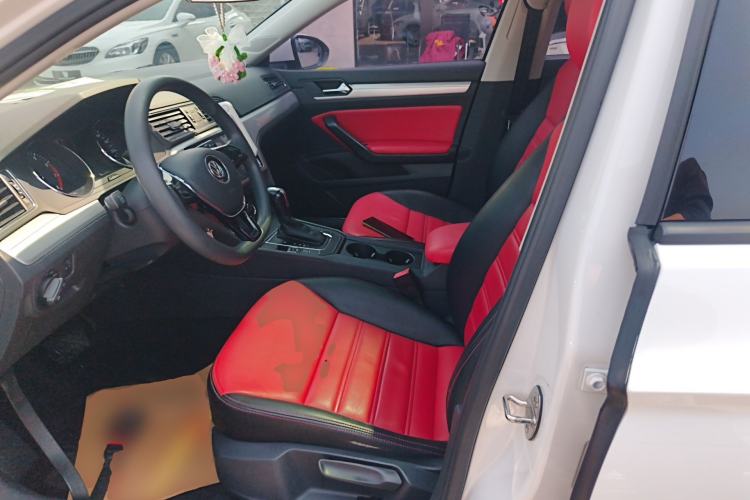 Used Volkswagen Lamando 2018 230TSI DSG Fashion Edition Left Front Seat