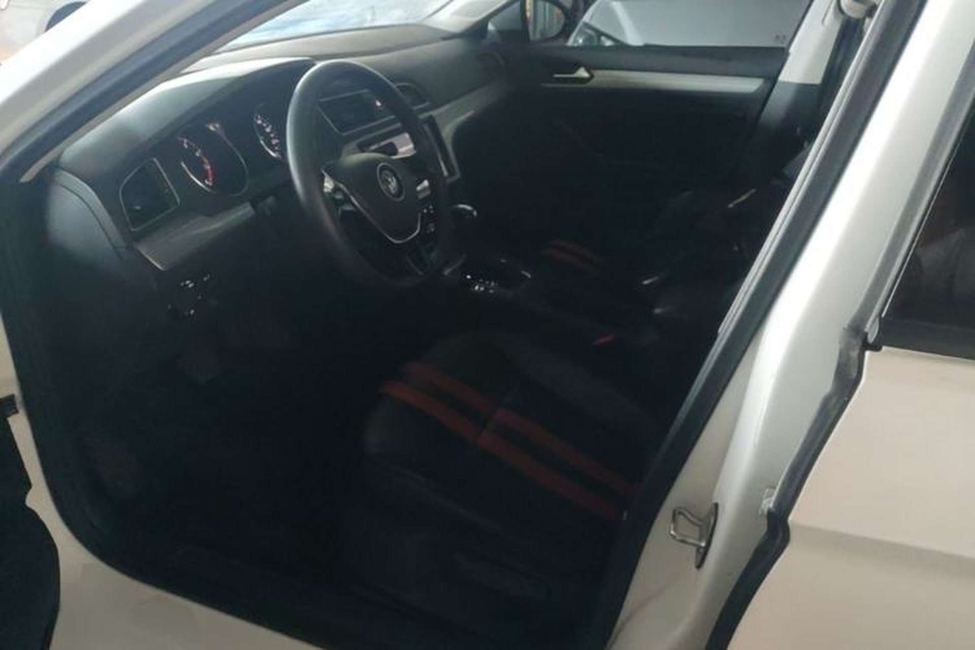 Used Volkswagen Lamando 2018 230TSI DSG Fashion Edition Left Front Seat
