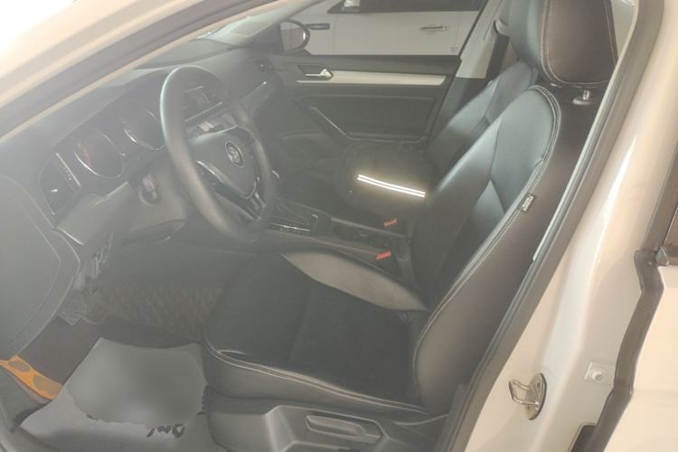 Used Volkswagen Lamando 2018 230TSI DSG Fashion Edition Left Front Seat