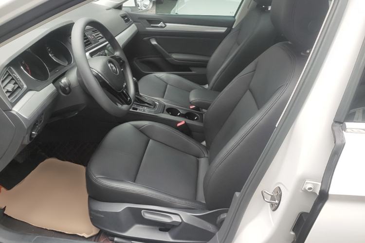 Used Volkswagen Lamando 2018 230TSI DSG Fashion Edition Left Front Seat