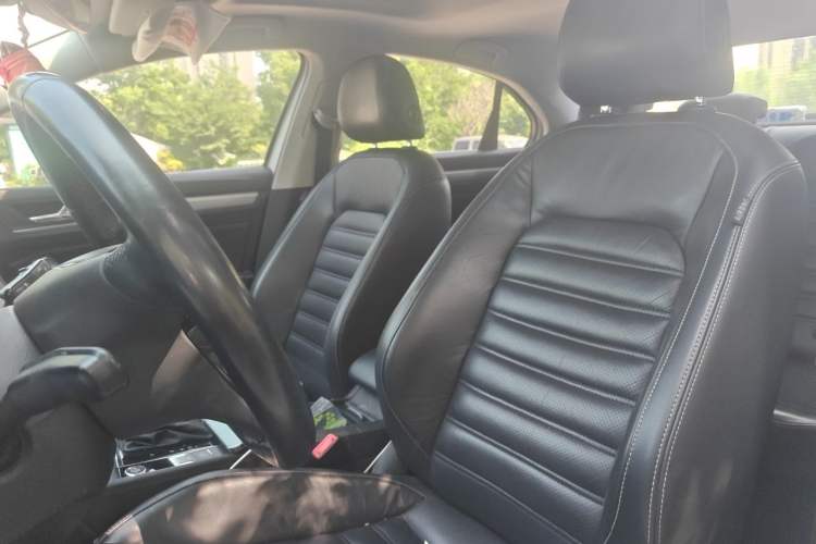 Used Volkswagen Lamando 2018 280TSI DSG Luxury Edition Left Front Seat