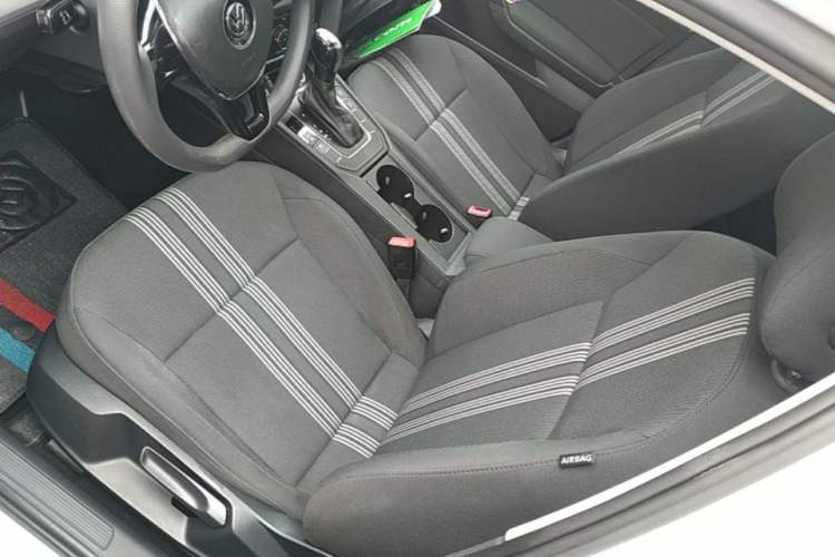 Used Volkswagen Lamando 2018 230TSI DSG Fashion Edition Left Front Seat
