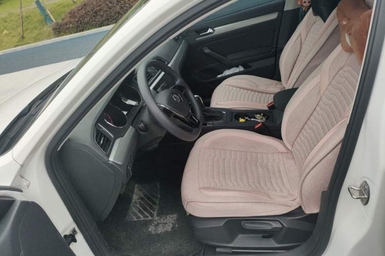 Used Volkswagen Lamando 2018 230TSI DSG Fashion Edition Left Front Seat