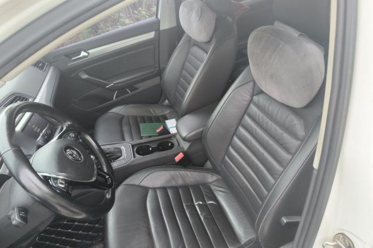 Used Volkswagen Lamando 2018 280TSI DSG Comfort Edition Left Front Seat
