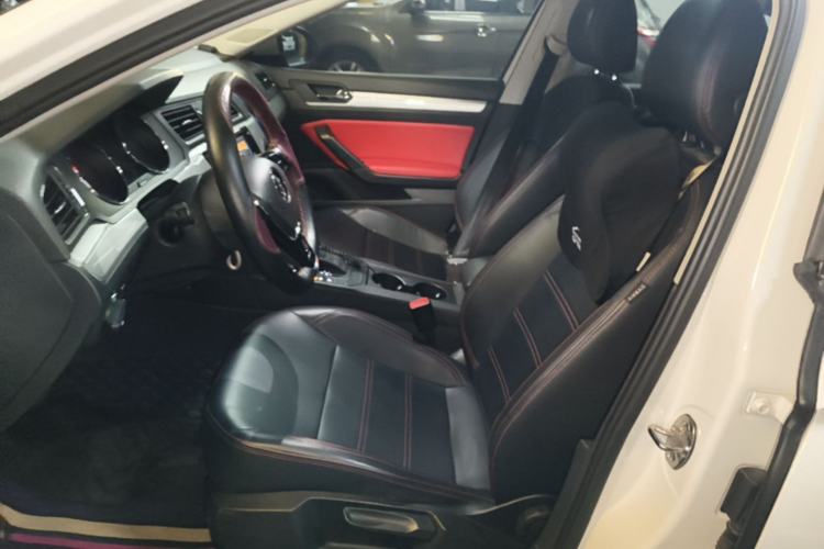 Used Volkswagen Lamando 2018 230TSI DSG Fashion Edition Left Front Seat