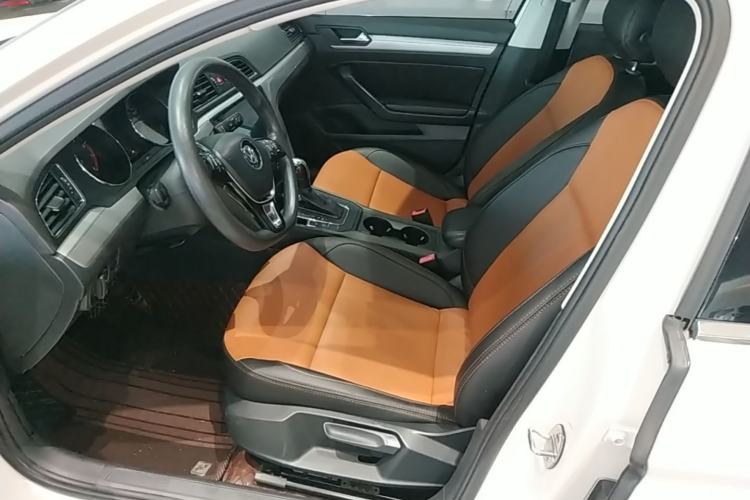 Used Volkswagen Lamando 2018 230TSI DSG Fashion Edition Left Front Seat
