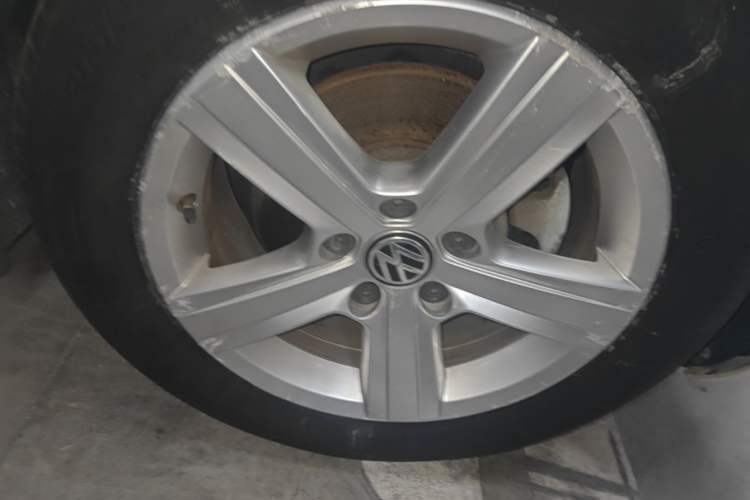 Used Volkswagen Lamando 2018 230TSI DSG Fashion Edition Left Front Wheel Hub