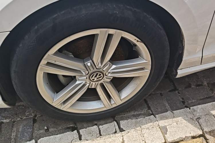 Used Volkswagen Lamando 2018 280TSI DSG Comfort Edition Left Front Wheel Hub