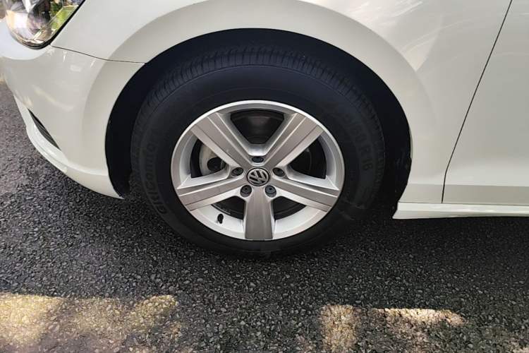 Used Volkswagen Lamando 2018 230TSI DSG Fashion Edition Left Front Wheel Hub