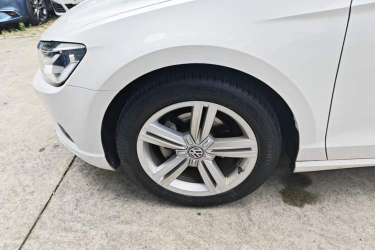 Used Volkswagen Lamando 2018 280TSI DSG Comfort Edition Left Front Wheel Hub