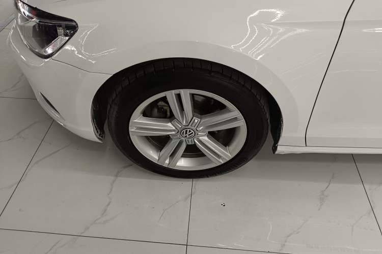 Used Volkswagen Lamando 2018 280TSI DSG Comfort Edition Left Front Wheel Hub