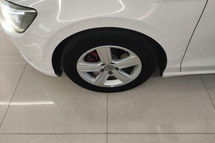 Used Volkswagen Lamando 2018 230TSI DSG Fashion Edition Left Front Wheel Hub