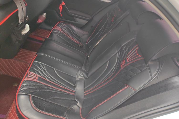 Used Volkswagen Lamando 2018 230TSI DSG Fashion Edition Left Rear Seat