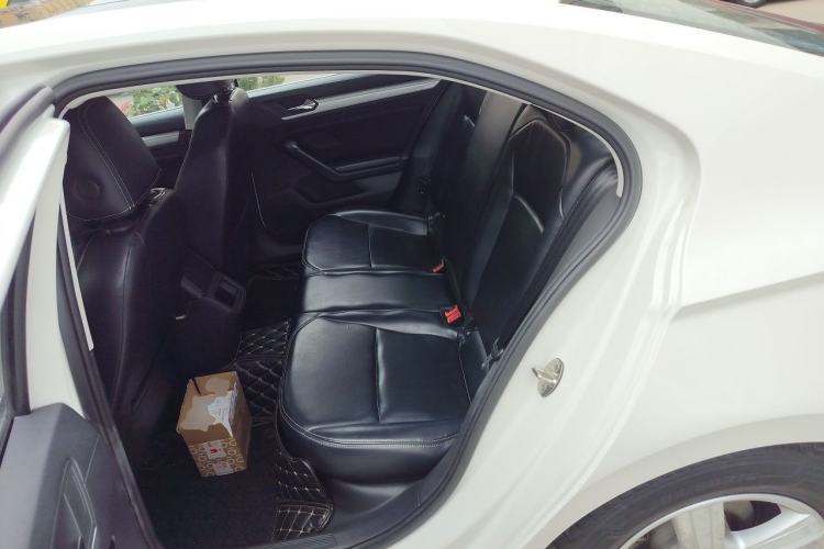 Used Volkswagen Lamando 2018 230TSI DSG Fashion Edition Left Rear Seat