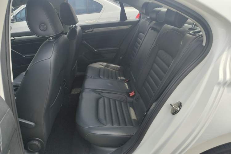 Used Volkswagen Lamando 2018 280TSI DSG Comfort Edition Left Rear Seat