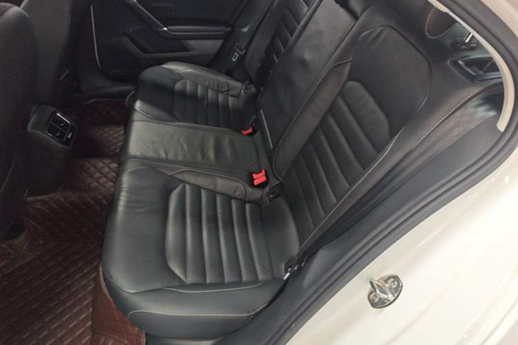 Used Volkswagen Lamando 2018 280TSI DSG Comfort Edition Left Rear Seat
