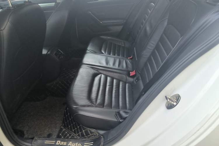 Used Volkswagen Lamando 2018 280TSI DSG Comfort Edition Left Rear Seat