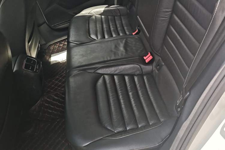 Used Volkswagen Lamando 2018 280TSI DSG Comfort Edition Left Rear Seat