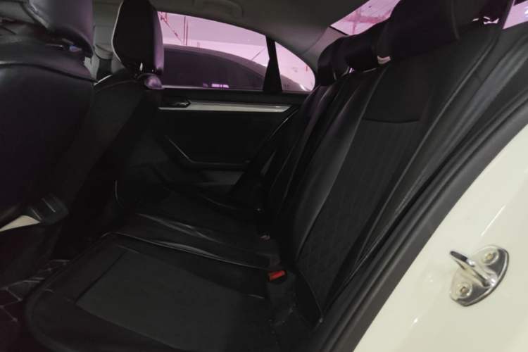 Used Volkswagen Lamando 2018 230TSI DSG Fashion Edition Left Rear Seat