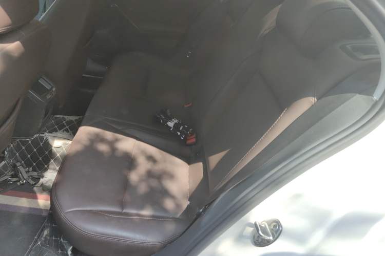 Used Volkswagen Lamando 2018 230TSI DSG Fashion Edition Left Rear Seat