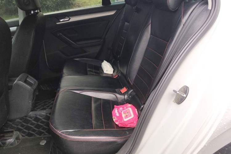Used Volkswagen Lamando 2018 230TSI DSG Fashion Edition Left Rear Seat