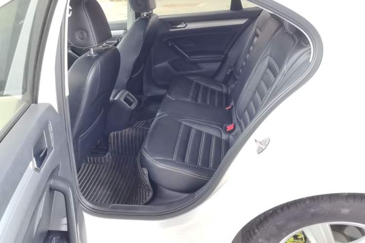Used Volkswagen Lamando 2018 230TSI DSG Fashion Edition Left Rear Seat