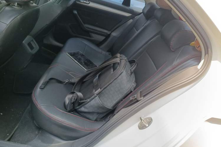 Used Volkswagen Lamando 2018 230TSI DSG Fashion Edition Left Rear Seat