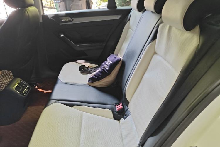 Used Volkswagen Lamando 2018 230TSI DSG Fashion Edition Left Rear Seat