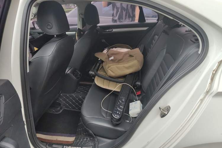 Used Volkswagen Lamando 2018 280TSI DSG Comfort Edition Left Rear Seat