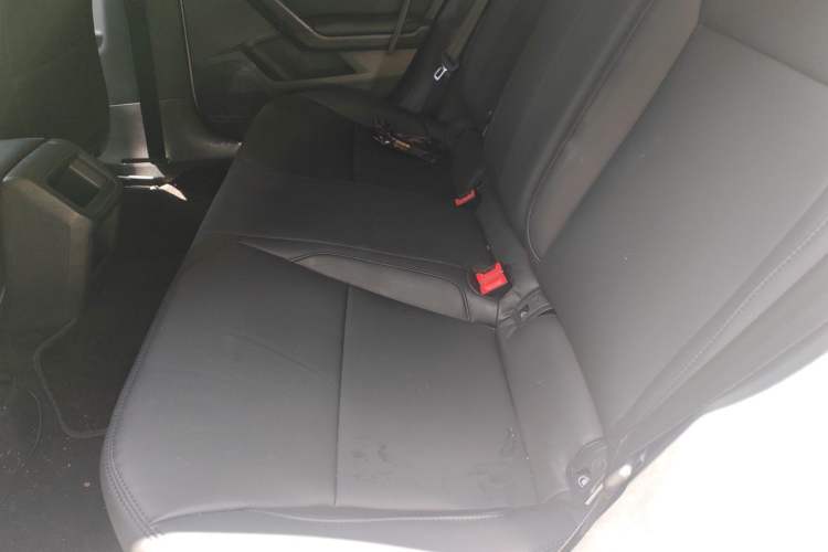 Used Volkswagen Lamando 2018 230TSI DSG Fashion Edition Left Rear Seat