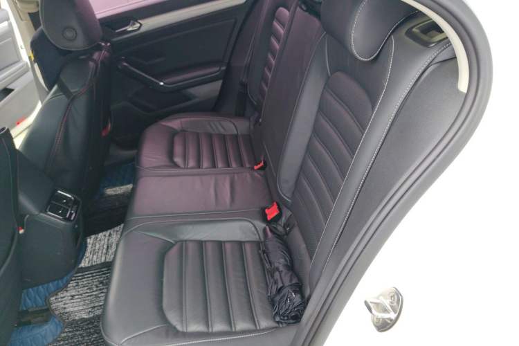 Used Volkswagen Lamando 2018 330TSI DSG Luxury Edition Left Rear Seat