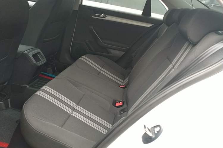 Used Volkswagen Lamando 2018 230TSI DSG Fashion Edition Left Rear Seat