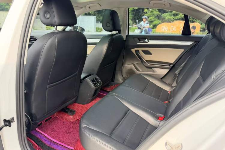 Used Volkswagen Lamando 2018 230TSI DSG Fashion Edition Left Rear Seat