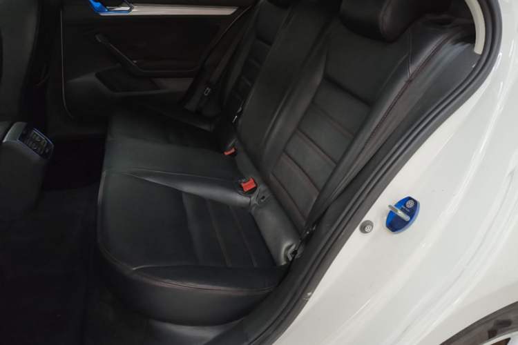 Used Volkswagen Lamando 2018 230TSI DSG Fashion Edition Left Rear Seat