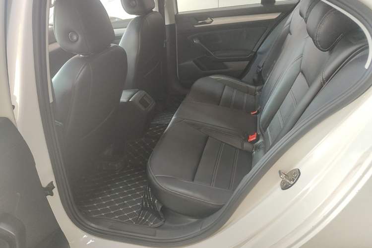 Used Volkswagen Lamando 2018 230TSI DSG Fashion Edition Left Rear Seat