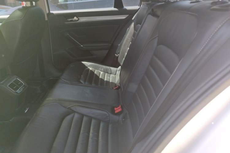 Used Volkswagen Lamando 2018 280TSI DSG Comfort Edition Left Rear Seat
