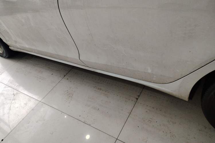 Used Volkswagen Lamando 2018 280TSI DSG Comfort Edition Left Side Sill