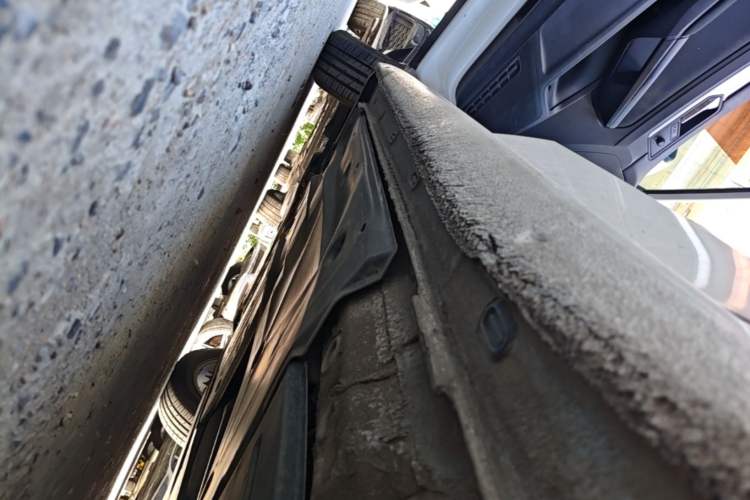 Used Volkswagen Lamando 2018 230TSI DSG Fashion Edition Left Side Sill