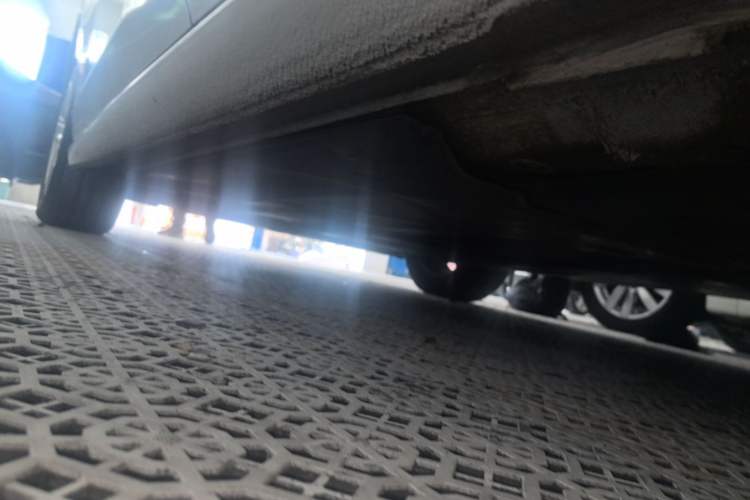 Used Volkswagen Lamando 2018 230TSI DSG Fashion Edition Left Side Sill