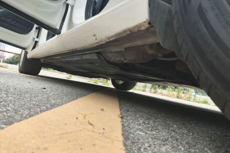 Used Volkswagen Lamando 2018 280TSI DSG Comfort Edition Left Side Sill