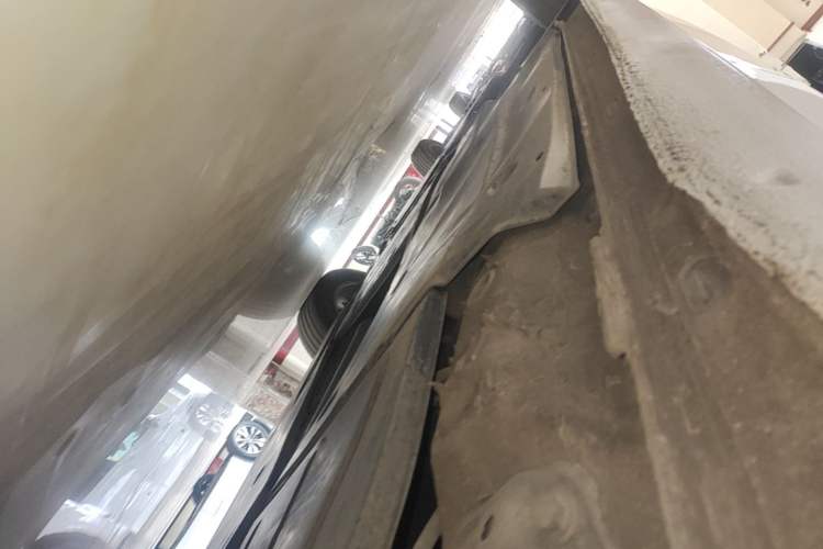 Used Volkswagen Lamando 2018 230TSI DSG Fashion Edition Left Side Sill
