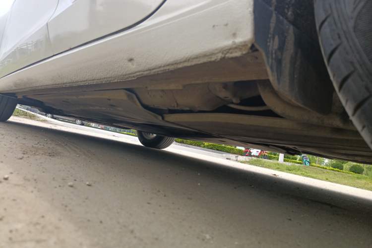 Used Volkswagen Lamando 2018 230TSI DSG Fashion Edition Left Side Sill