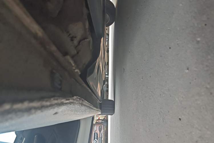 Used Volkswagen Lamando 2018 230TSI DSG Fashion Edition Left Side Sill
