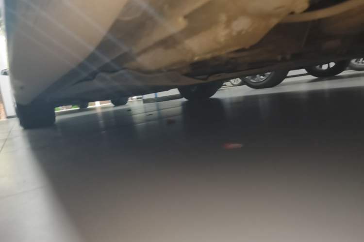 Used Volkswagen Lamando 2018 280TSI DSG Comfort Edition Left Side Sill